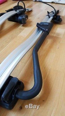 2 x Thule car roof bar rack bike cycle Carriers excellent condition x2 key