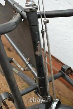 C. 1940s RALEIGH LOW GRAVITY VINTAGE BUTCHERS/ CARRIER BICYCLE