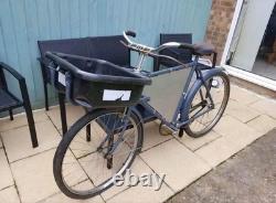 Courier cargo trade bike butchers post office style load carrier