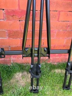 Roof rack + 4 Bike Carriers -Thule