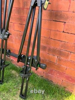 Roof rack + 4 Bike Carriers -Thule