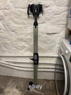 Thule 561000 Outride Disc Brake Fork-Mount Cycle Carrier and Wheel Holder