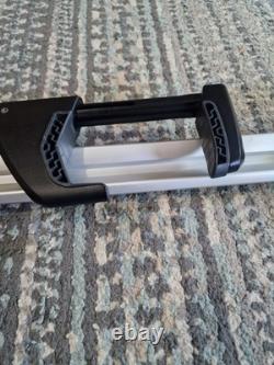 Thule 598 Proride Locking Upright roof mount Cycle Carrier Aluminium Silver