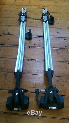 Thule Outride 561 Bike Cycle Roof Bar Mounted Rack Carrier x 2