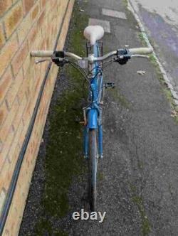 Trekker Freespirit Hybrid bike in good condition with a rear rack carrier, mudgu